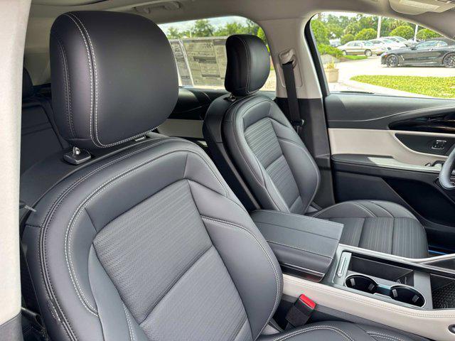 new 2025 Lincoln Nautilus car, priced at $60,288