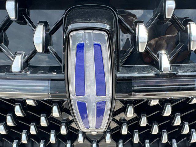 new 2025 Lincoln Nautilus car, priced at $60,288