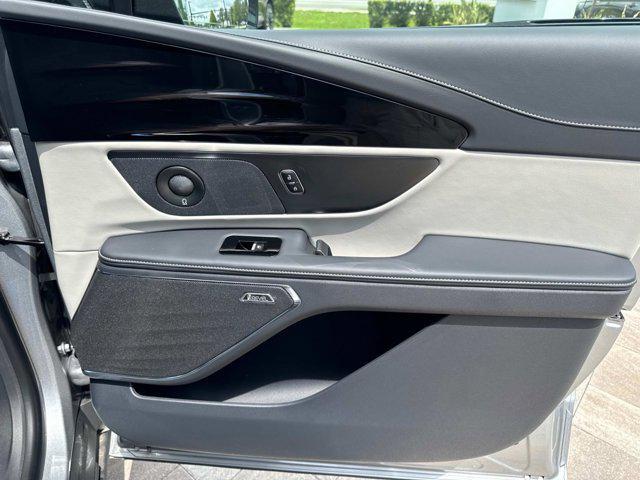 new 2025 Lincoln Nautilus car, priced at $60,288