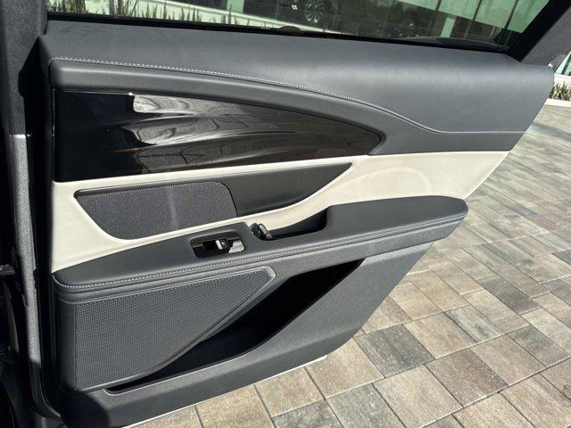 new 2025 Lincoln Nautilus car, priced at $51,586