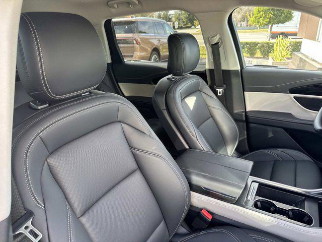 new 2025 Lincoln Nautilus car, priced at $51,586