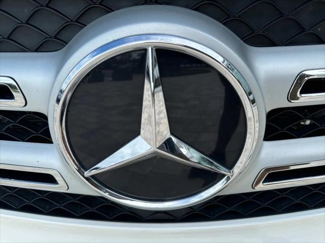 used 2022 Mercedes-Benz GLB 250 car, priced at $27,800