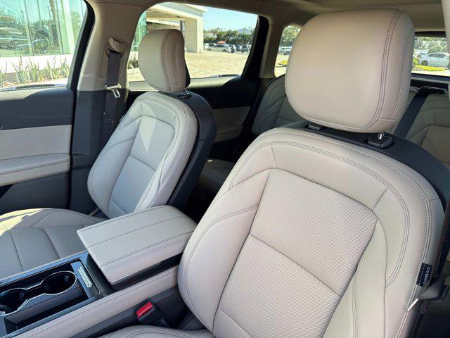 new 2025 Lincoln Nautilus car, priced at $54,722