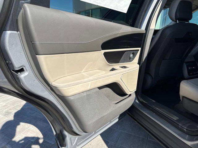 new 2025 Lincoln Nautilus car, priced at $54,722