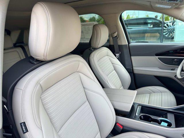 new 2025 Lincoln Nautilus car, priced at $59,195