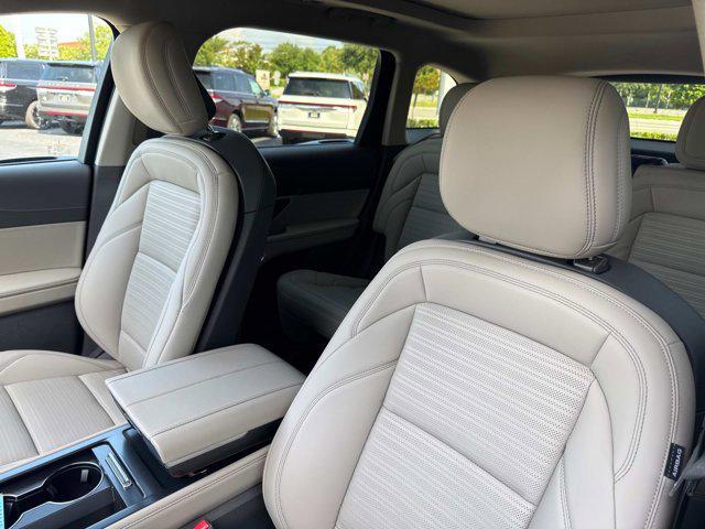 new 2025 Lincoln Nautilus car, priced at $59,195