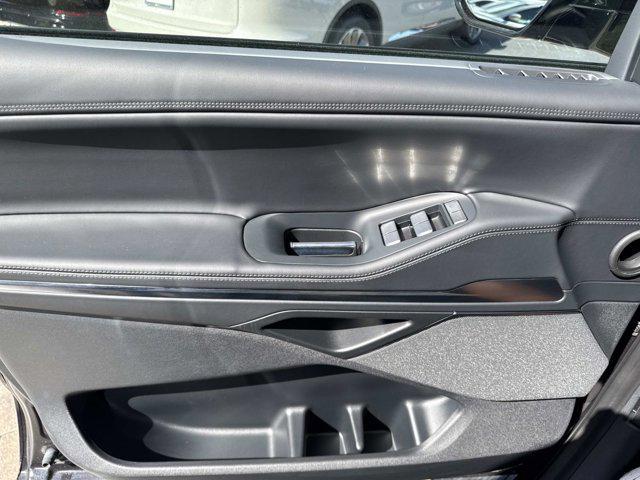 new 2025 Lincoln Navigator car, priced at $101,511