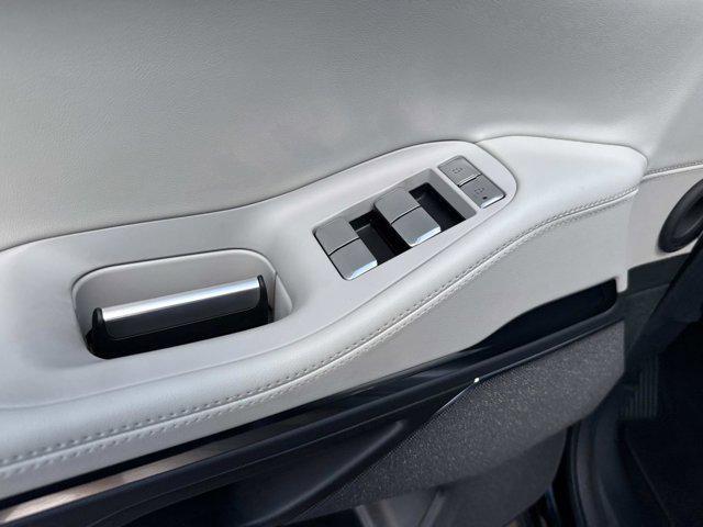new 2025 Lincoln Navigator car, priced at $101,463
