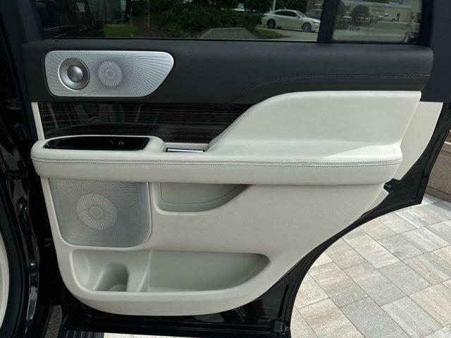 new 2024 Lincoln Navigator car, priced at $96,215