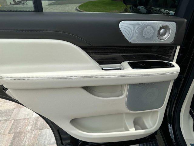 new 2024 Lincoln Navigator car, priced at $96,215