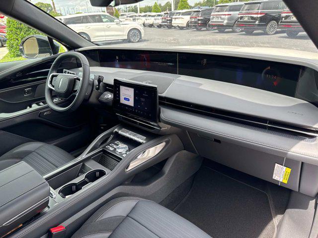 new 2025 Lincoln Nautilus car, priced at $65,784
