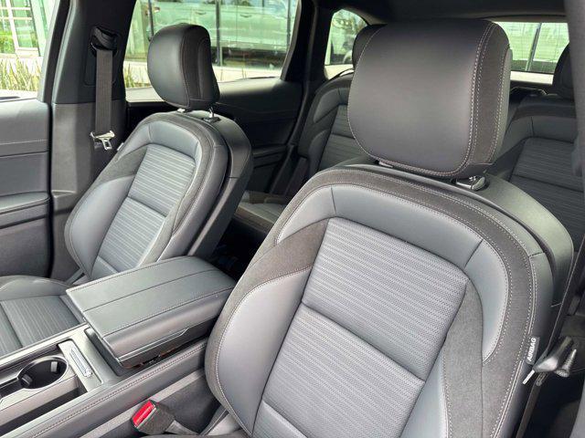 new 2025 Lincoln Nautilus car, priced at $65,784