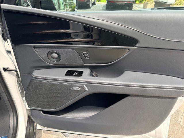 new 2025 Lincoln Nautilus car, priced at $65,784