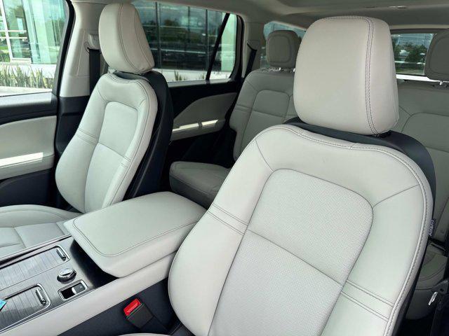 new 2025 Lincoln Aviator car, priced at $58,648