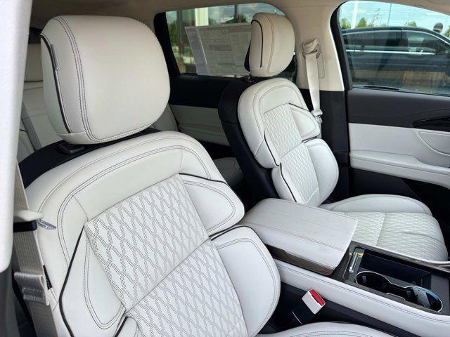 new 2025 Lincoln Nautilus car, priced at $76,395