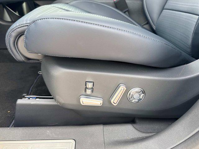 new 2025 Lincoln Nautilus car, priced at $63,108