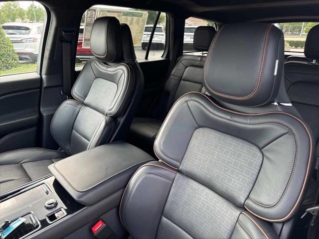 new 2025 Lincoln Aviator car, priced at $98,075