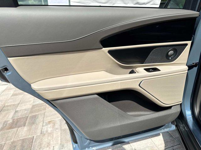new 2025 Lincoln Nautilus car, priced at $61,615