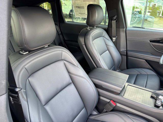 new 2025 Lincoln Nautilus car, priced at $60,740