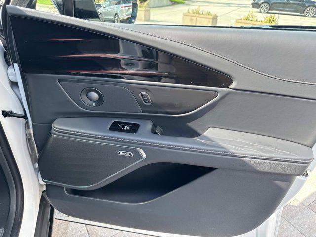 new 2025 Lincoln Nautilus car, priced at $60,740