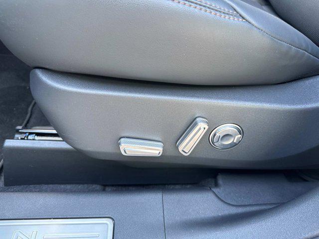 new 2025 Lincoln Nautilus car, priced at $60,740