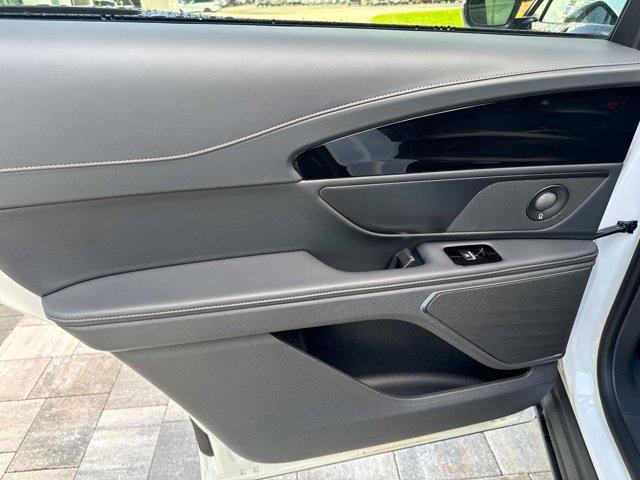 new 2025 Lincoln Nautilus car, priced at $60,740