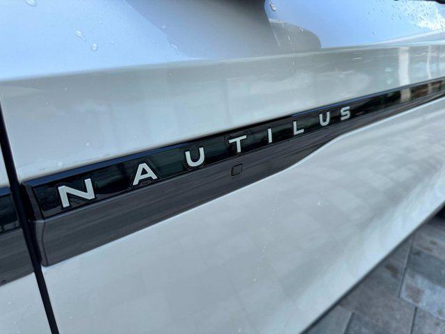 new 2025 Lincoln Nautilus car, priced at $60,740
