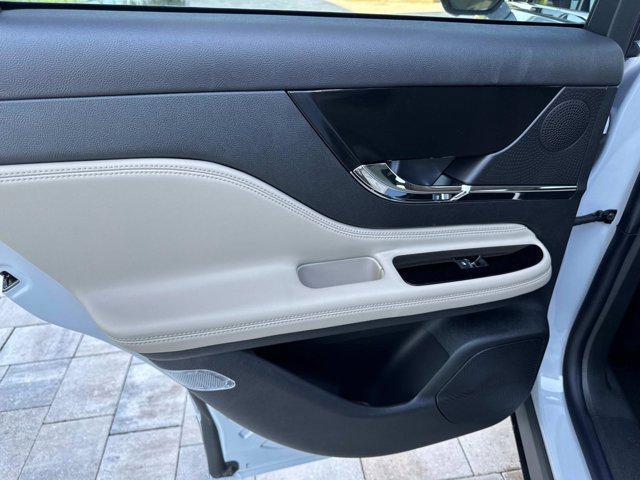 new 2025 Lincoln Corsair car, priced at $45,368
