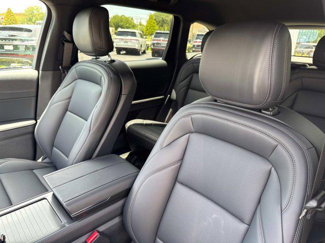 new 2025 Lincoln Nautilus car, priced at $54,954