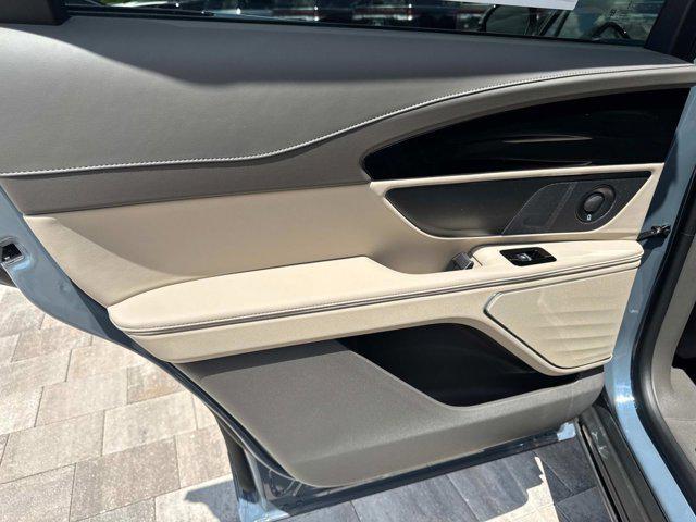 new 2025 Lincoln Nautilus car, priced at $59,855