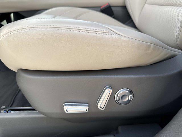 new 2025 Lincoln Nautilus car, priced at $54,226