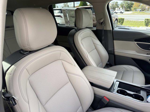 new 2025 Lincoln Nautilus car, priced at $54,226