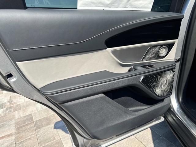 new 2025 Lincoln Nautilus car, priced at $68,160