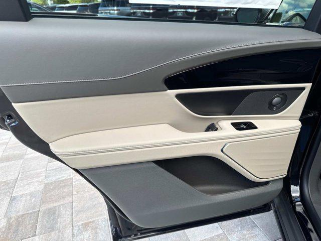 new 2025 Lincoln Nautilus car, priced at $56,532