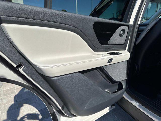 new 2025 Lincoln Aviator car, priced at $68,088