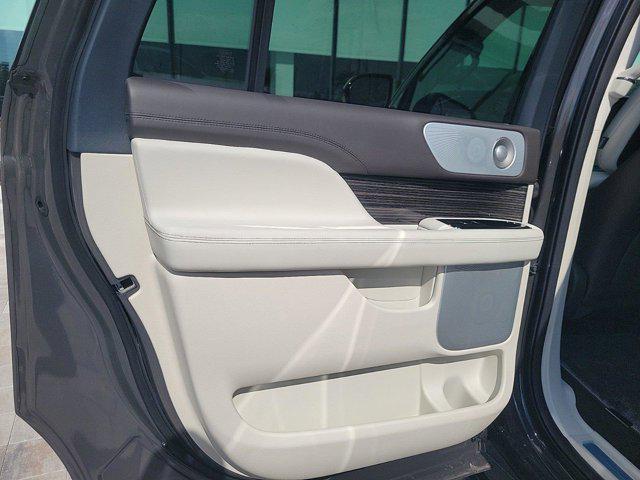 new 2024 Lincoln Navigator car, priced at $110,110