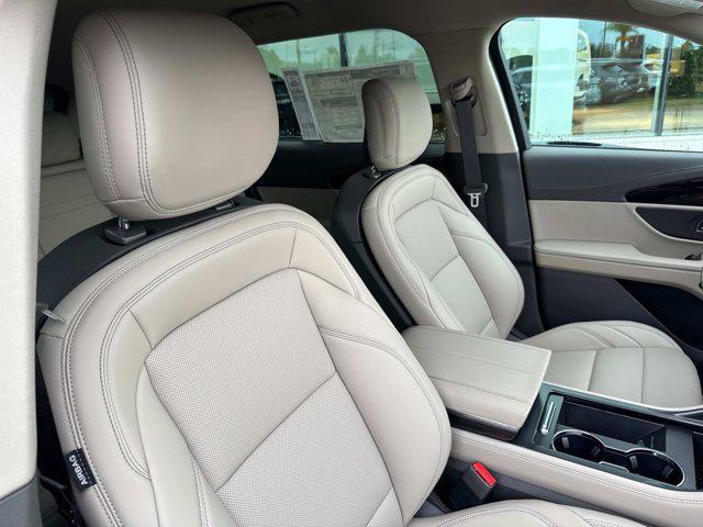 new 2025 Lincoln Nautilus car, priced at $52,094