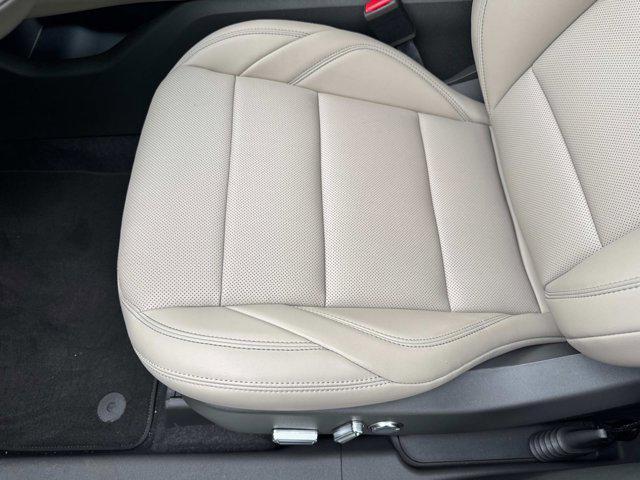 new 2025 Lincoln Nautilus car, priced at $52,094