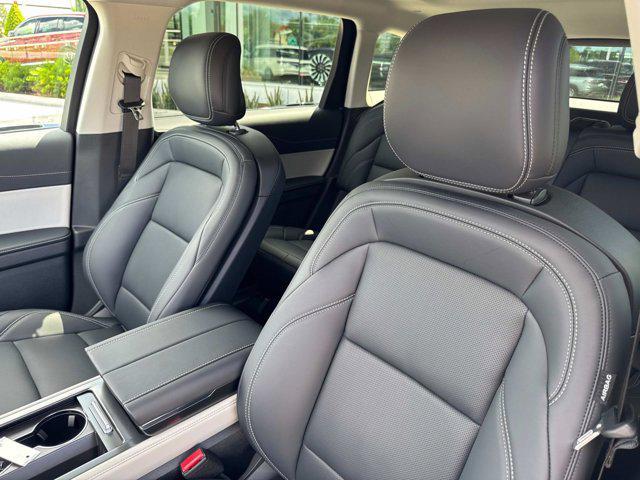 new 2025 Lincoln Nautilus car, priced at $57,192