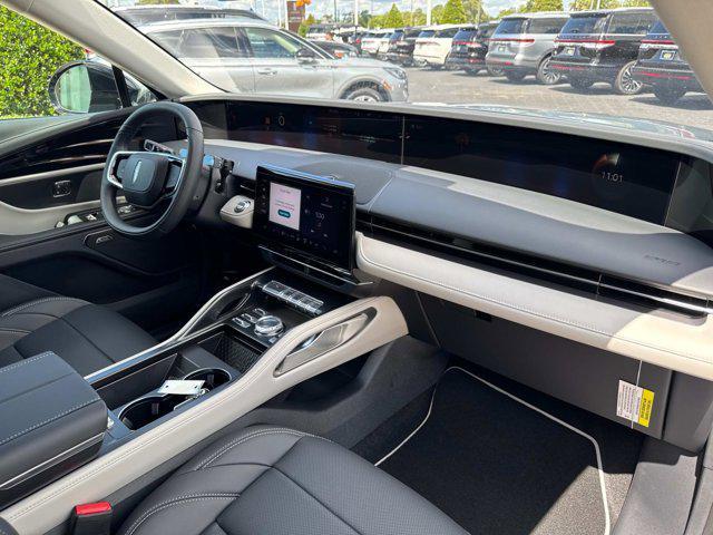 new 2025 Lincoln Nautilus car, priced at $57,192