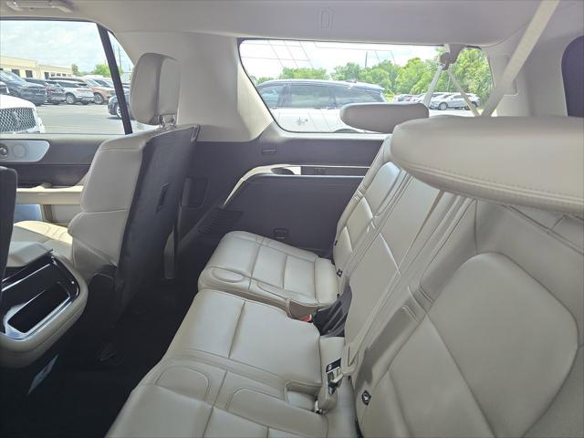 used 2022 Lincoln Navigator car, priced at $69,995