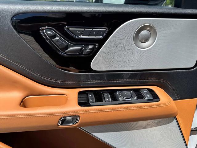 new 2025 Lincoln Aviator car, priced at $90,070