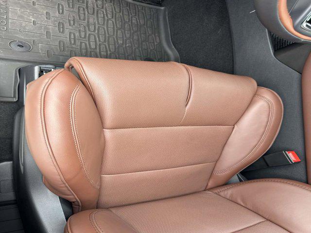 new 2025 Lincoln Aviator car, priced at $76,546