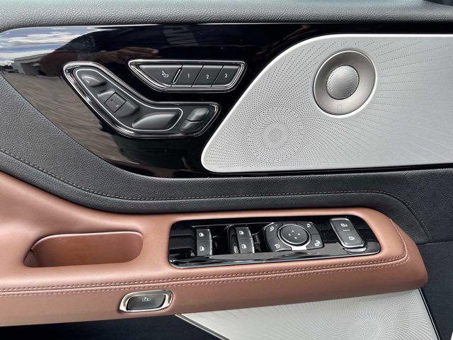 new 2025 Lincoln Aviator car, priced at $76,546