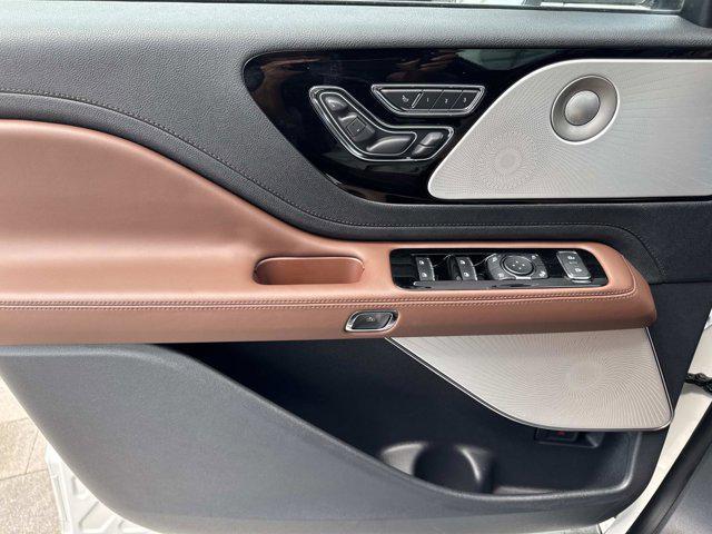 new 2025 Lincoln Aviator car, priced at $76,546