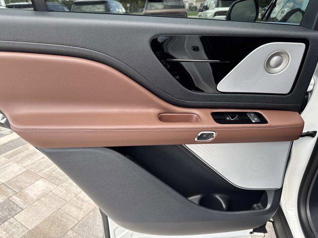 new 2025 Lincoln Aviator car, priced at $76,546