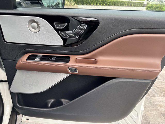 new 2025 Lincoln Aviator car, priced at $76,546