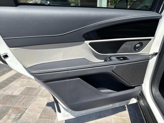 new 2025 Lincoln Nautilus car, priced at $65,205