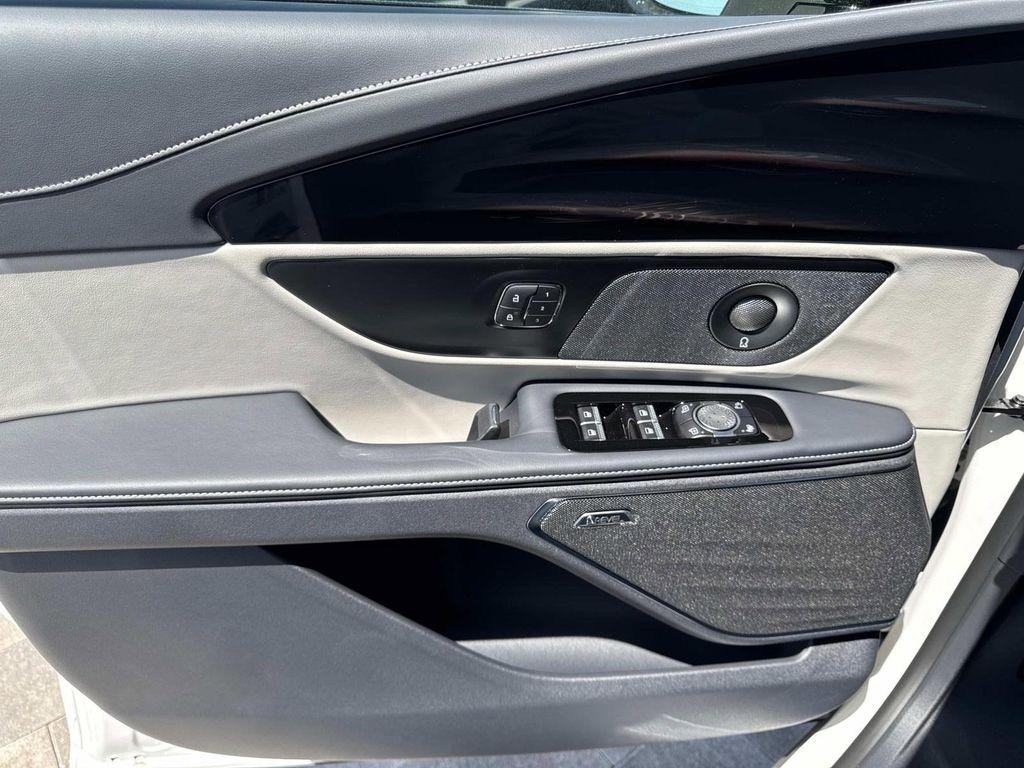 new 2025 Lincoln Nautilus car, priced at $61,611