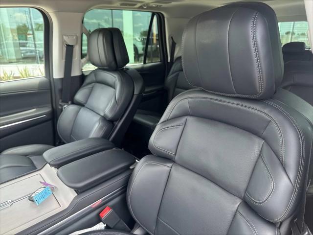 new 2025 Lincoln Navigator car, priced at $110,545